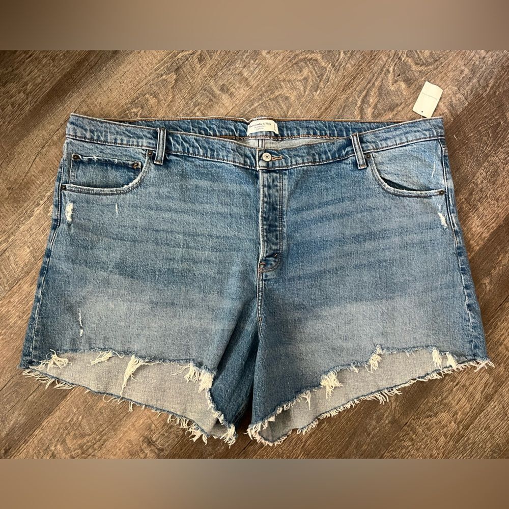 Abercrombie and Fitch High Rise Dad Short- Size 37/24